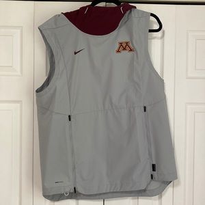 Minnesota Gophers hooded vest